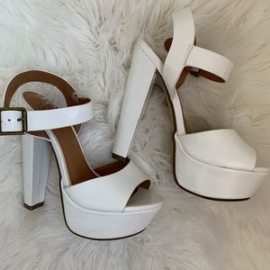 Ariana Grande style shoes
